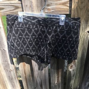 Geometric cotton shorts